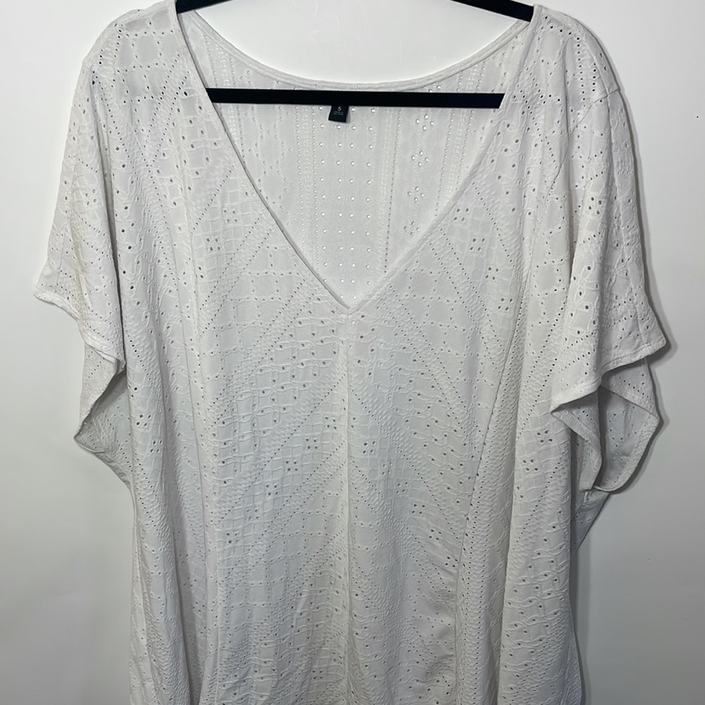 Torrid 5 TORRID WHITE EYELET FIT & FLARE MIDI TOP - Picture 3 of 9